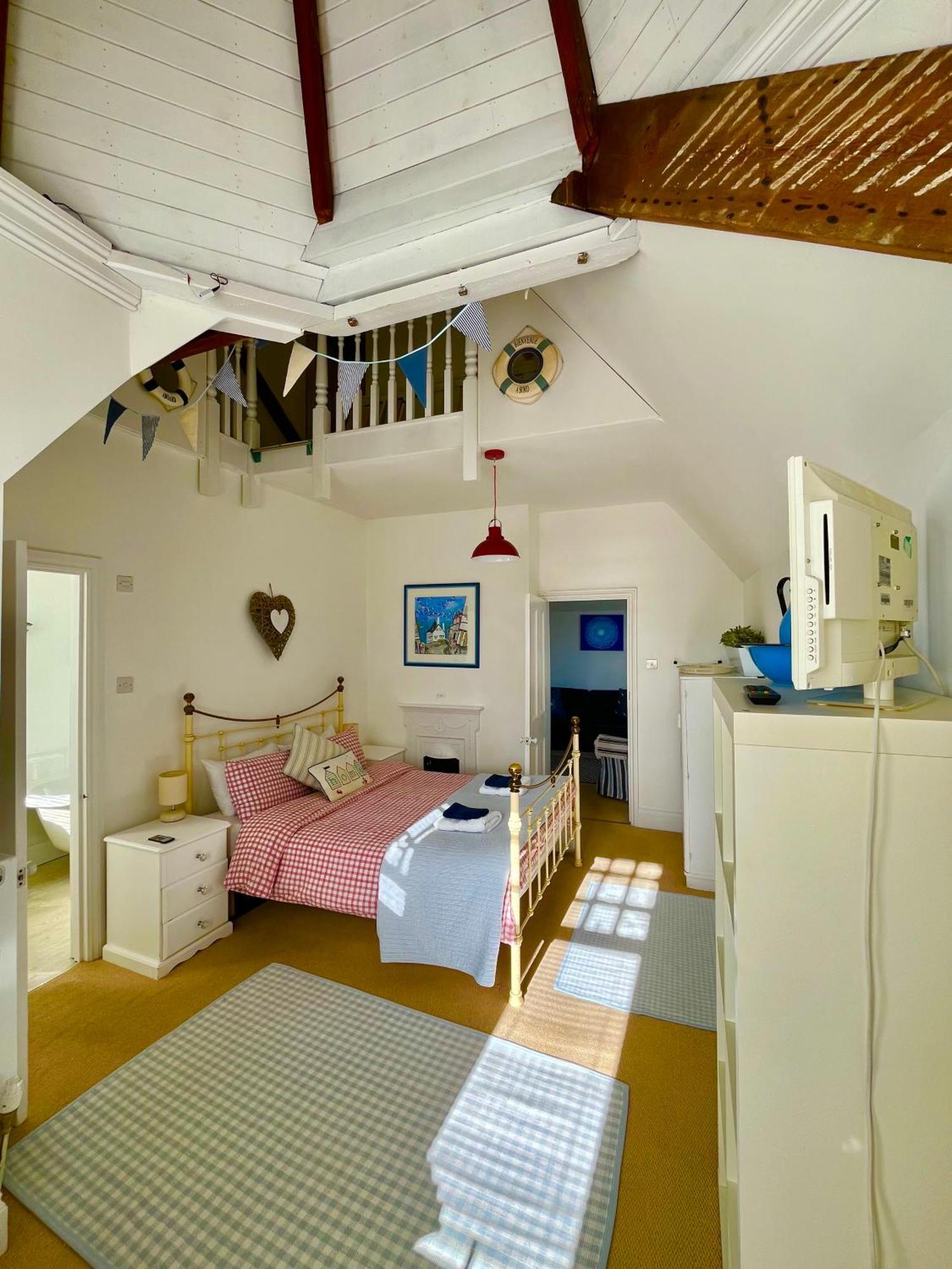 Lyme Regis Renovated Period Seaside Flat Exterior foto
