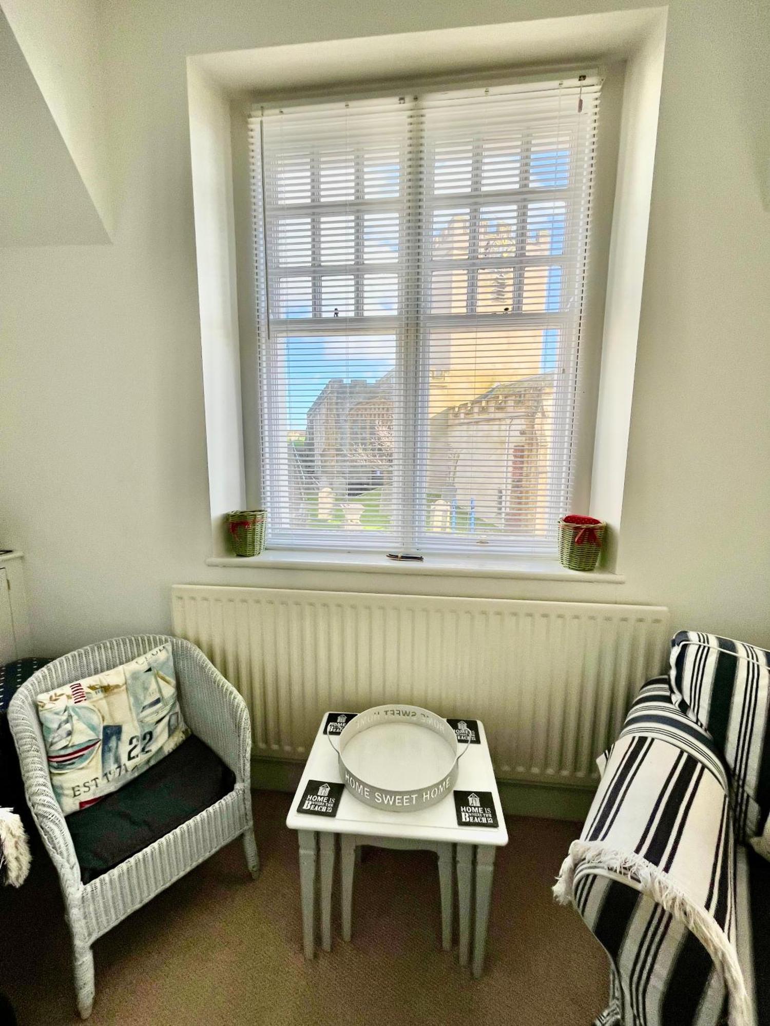 Lyme Regis Renovated Period Seaside Flat Exterior foto